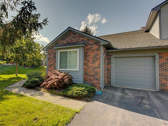2nd image of 610 Winwood Cir #1