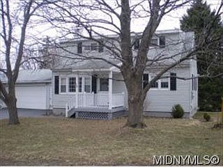 5th image of 17 Cedar Ln