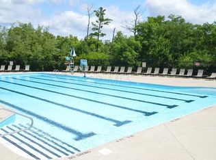 4632 Grand Strand Dr, Grove City, OH 43123