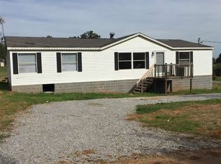 574 Old Stage Rd, Dandridge, TN 37725