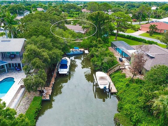 3rd image of 341 Shore Dr