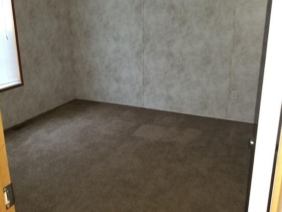 3rd image of 47 Finch St