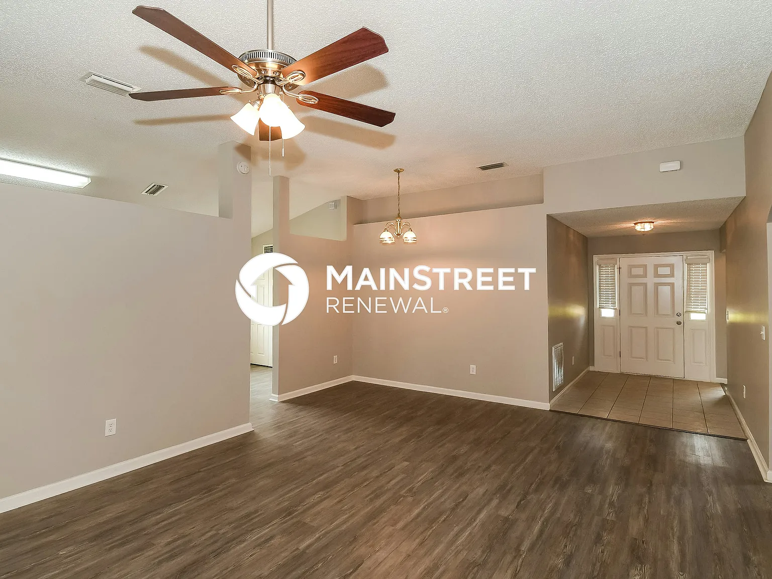 11731 Deep Springs Dr N — Photo 2