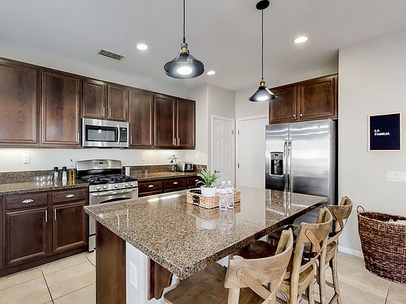 3rd image of 27056 Cherry Willow Dr