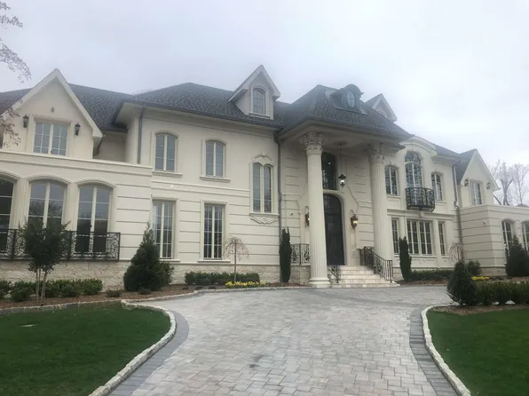 16 Buttonwood Road image 1 of 8