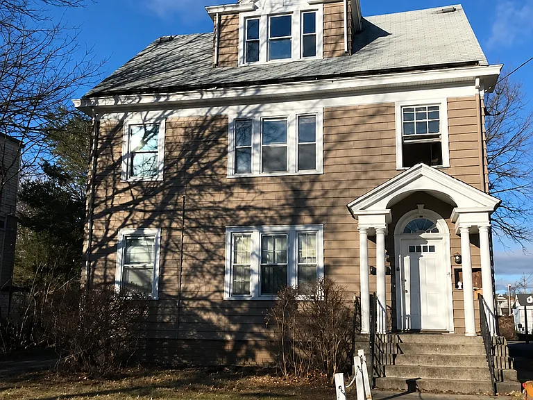 98 Sherman Ave — Photo 18