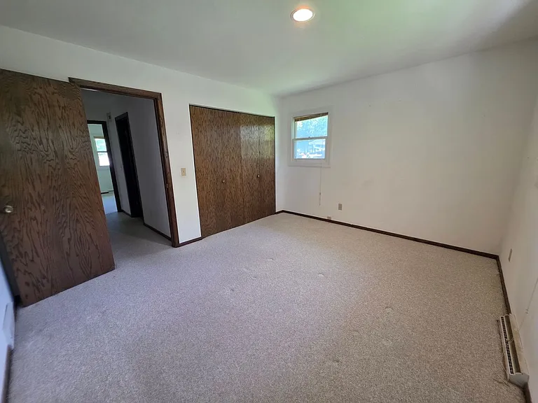 951 Brentwood Dr #B — Photo 6