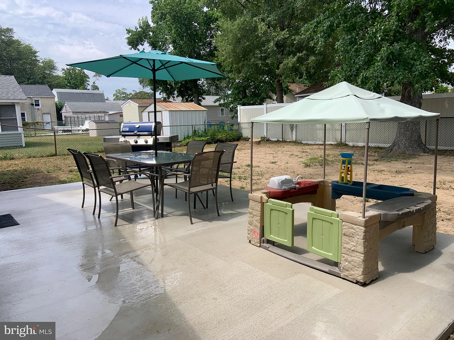 3 bed, 1.5 bath, 696 sqft, $2,500 — Photo 3