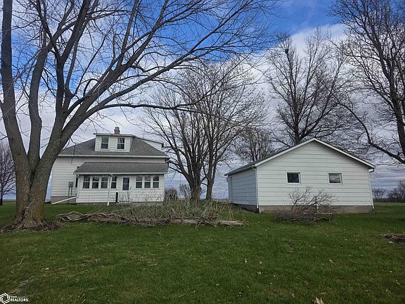 4th image of 2558 Juniper Ave
