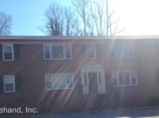 143 East St APT 06, Madison Heights, VA 24572