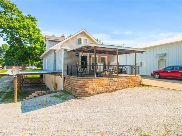 207 W 23rd St S, Independence, MO 64055