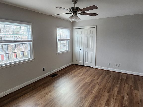 4th image of 14822 Haymarket Ln