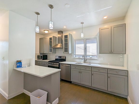 2nd image of 108 W Quincy St #2