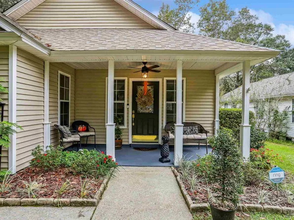 10045 Foxrun Rd, Pensacola, FL 32514