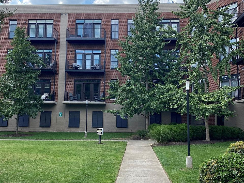 Courtyard (balcony at top left)