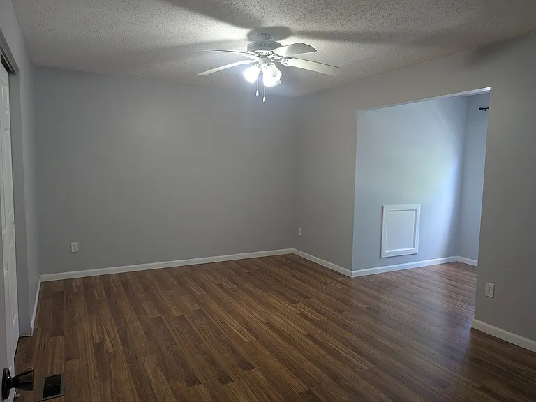 1061 Mitchell Way — Photo 8