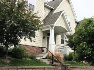 1659 Arona St, Falcon Heights, MN 55108