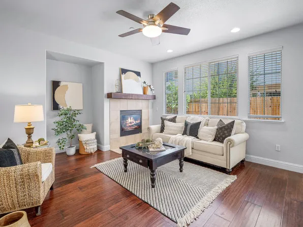 1703 Ferry Cir, Folsom, CA 95630