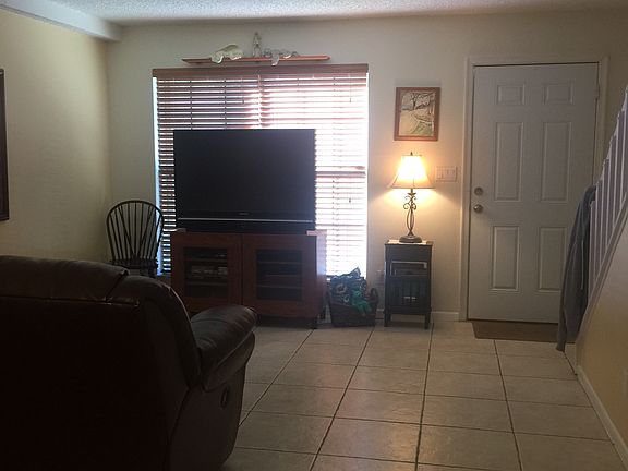 3rd image of 2929 Belmont Ln