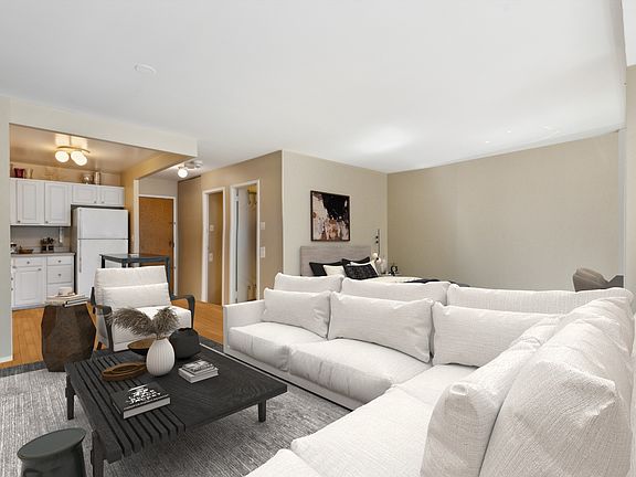 5th image of 211 E Ohio St APT 2611