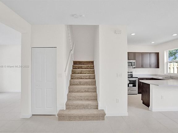 3rd image of 1795 SE 27th St #1795