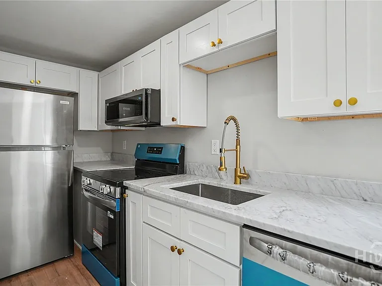 705 E 32nd St #2 — Photo 10