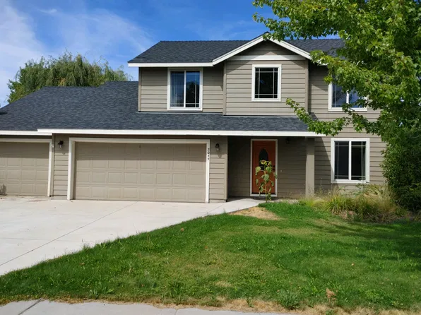 2055 NW Kingwood Ave, Redmond, OR 97756