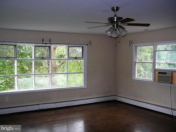 2nd image of 3967 Wistman Ln