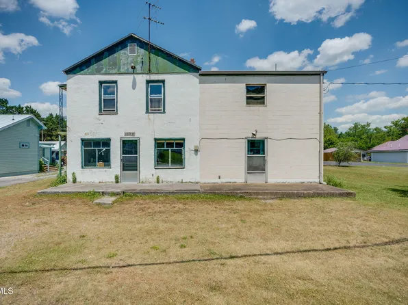1397 Broad St, Elizabethton, TN 37643