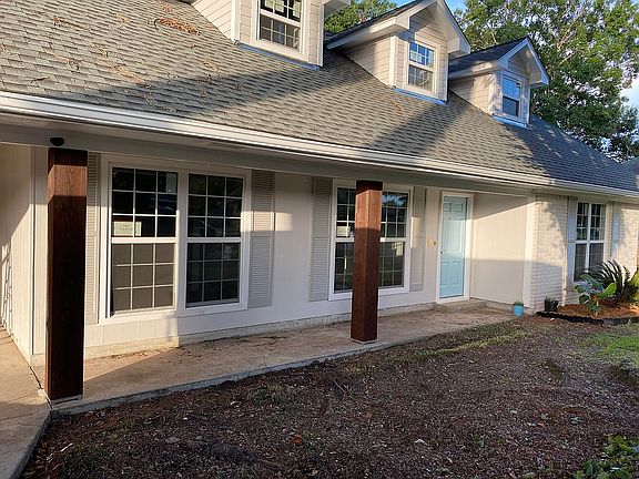 3rd image of 106 N William Dr