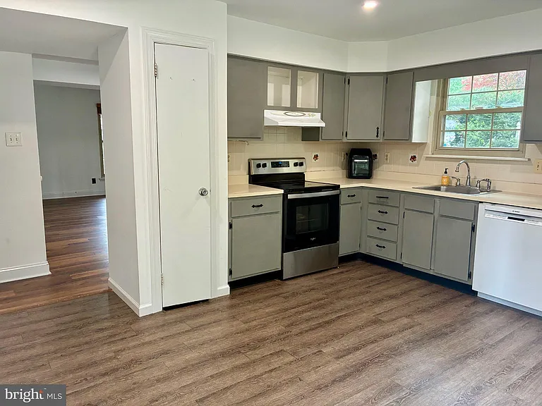 20 Woodvale Dr — Photo 7