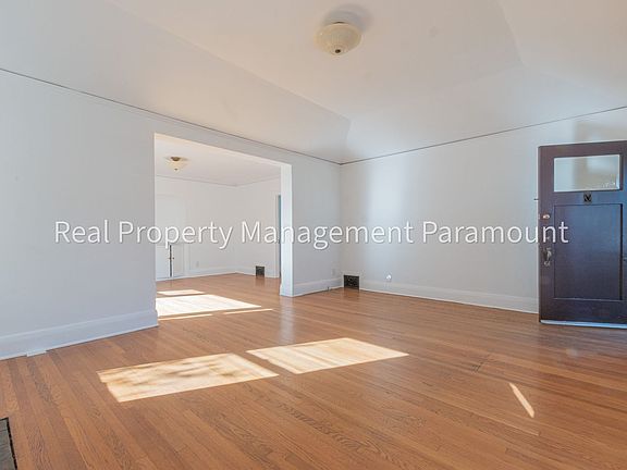 3rd image of 1929 N Berendo St