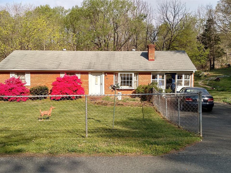 2nd image of 254 Grove Ave