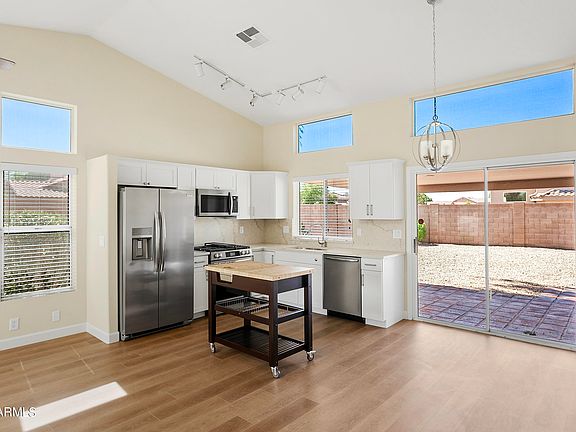 5th image of 3241 E WAHALLA Lane