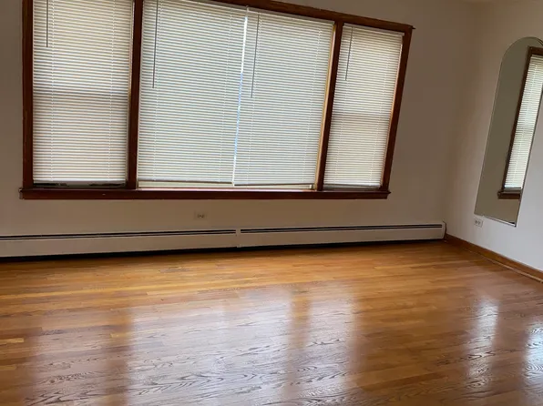 2325 W Marquette Rd #2, Chicago, IL 60636