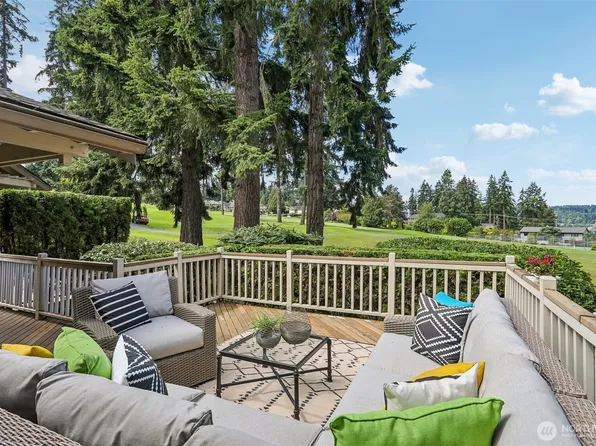 16313 Inglewood Place NE, Kenmore, WA 98028