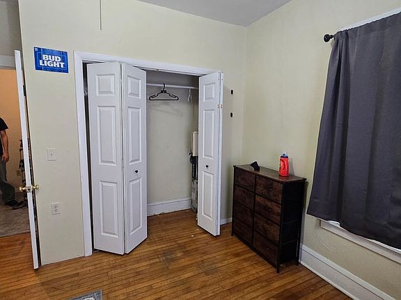 2nd image of 135 Loomis St #1