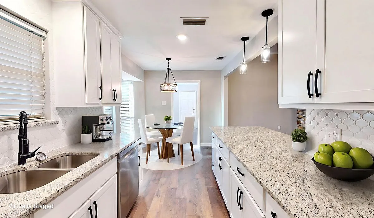 4 bed, 2.0 bath, 2022 sqft, $3,150 — Photo 4