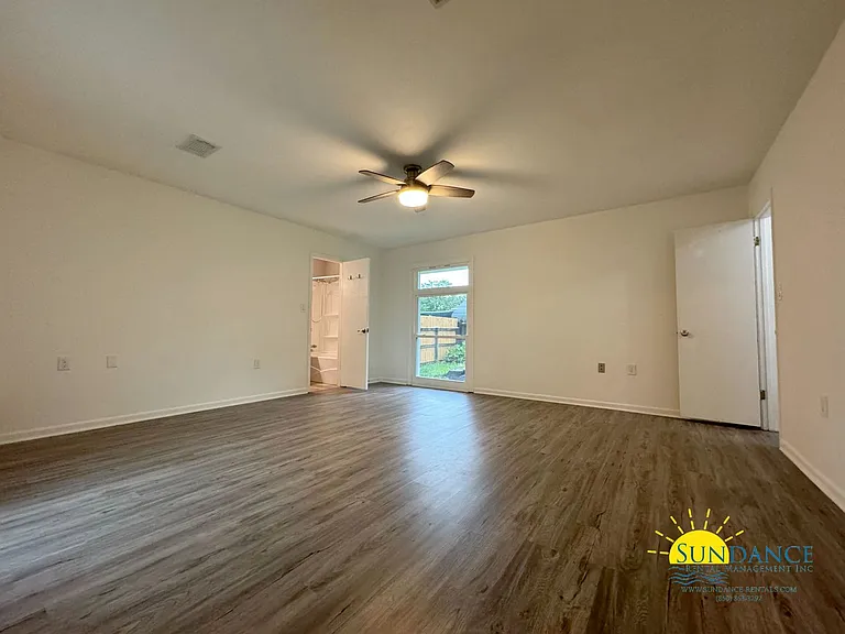 504 Sioux Cir — Photo 13