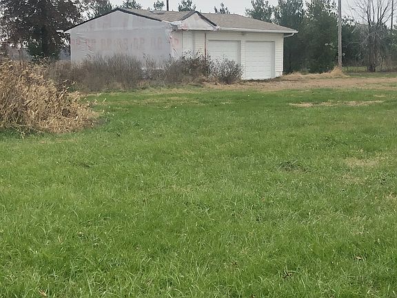 4th image of 1696 N 200th St