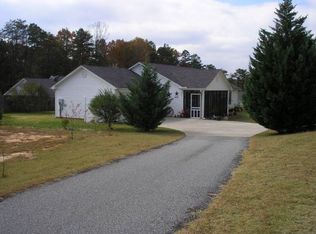 422 Maple St S, Dawsonville, GA 30534