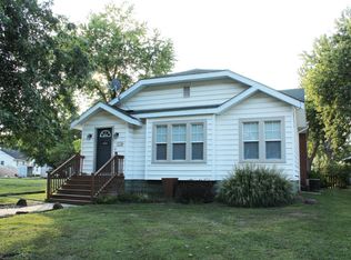 712 Circle Dr, Marion, IL 62959