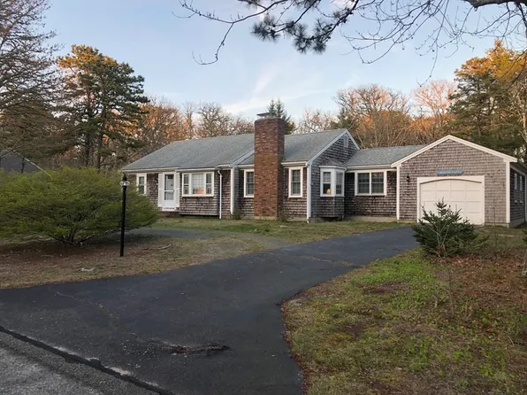 11 Hillside Rd, Harwich, MA 02645