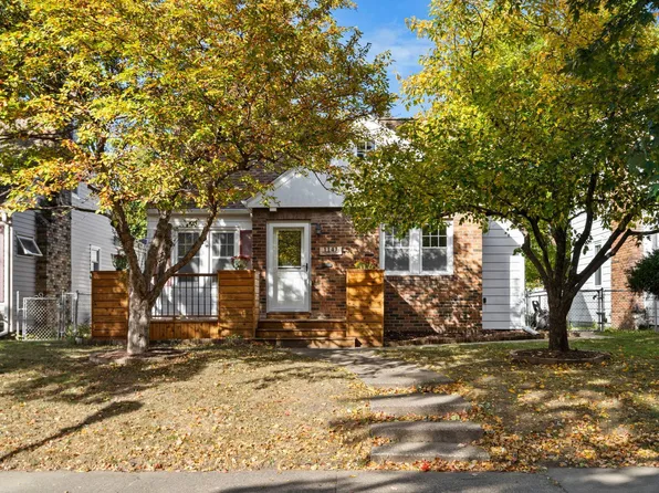 1141 Iowa Ave W, Saint Paul, MN 55108