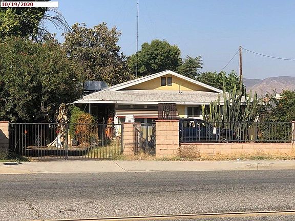 2nd image of 1110 Menlo Ave