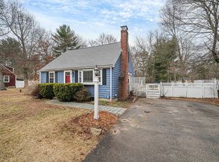 345 Hanover St, Hanover, MA 02339