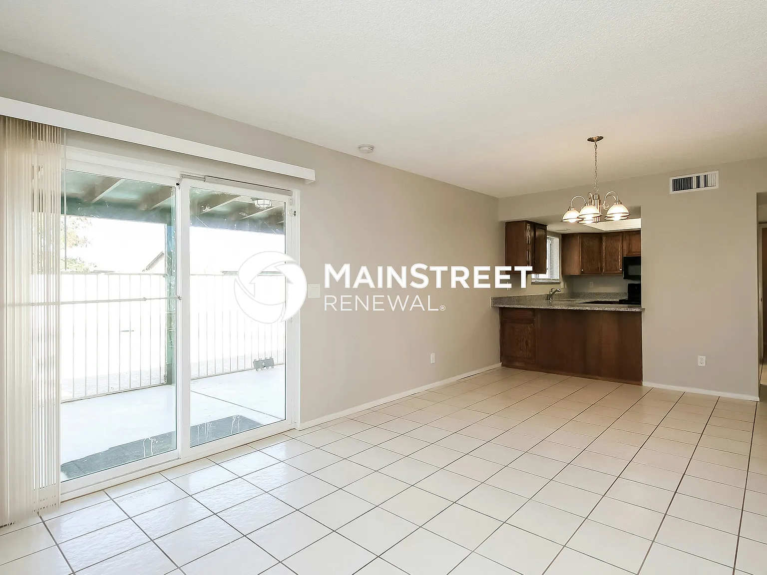 650 W 22nd Ave — Photo 4