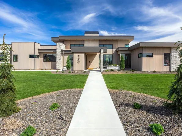 720 N Delehaye Ave, Eagle, ID 83616
