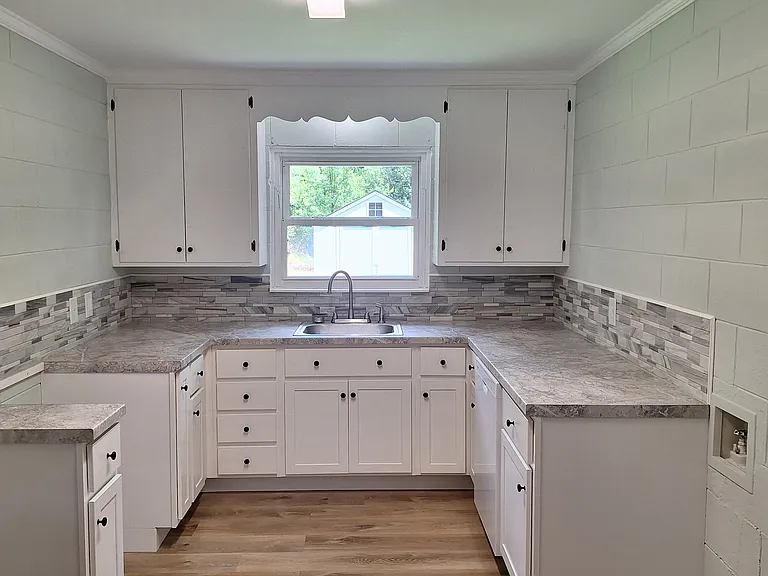 3718 Danube Ln — Photo 15