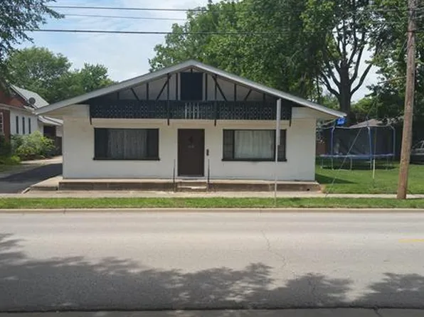 1608 Poplar St, Highland, IL 62249